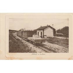 77 JUILLY. La Gare avec compartiments