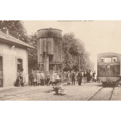 77 SAINT-SOUPPLETS. Locomotive Taco et Château d'eau en Gare