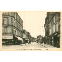 5 cpa 93 NOISY-LE-SEC. Tabac rue Anatole France, Hôtel rue Forge, Bd République, la Boissière et Chapelle