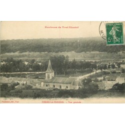 54 PIERRE-LA-TREICHE. Vue générale sur le Village et son Eglise vers 1910...