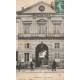27 BRETEUIL. Hôtel de Ville bien animé