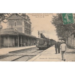 69 VILLEFRANCHE-SUR-SAONE. Train à l'Intérieur de la Gare 1912
