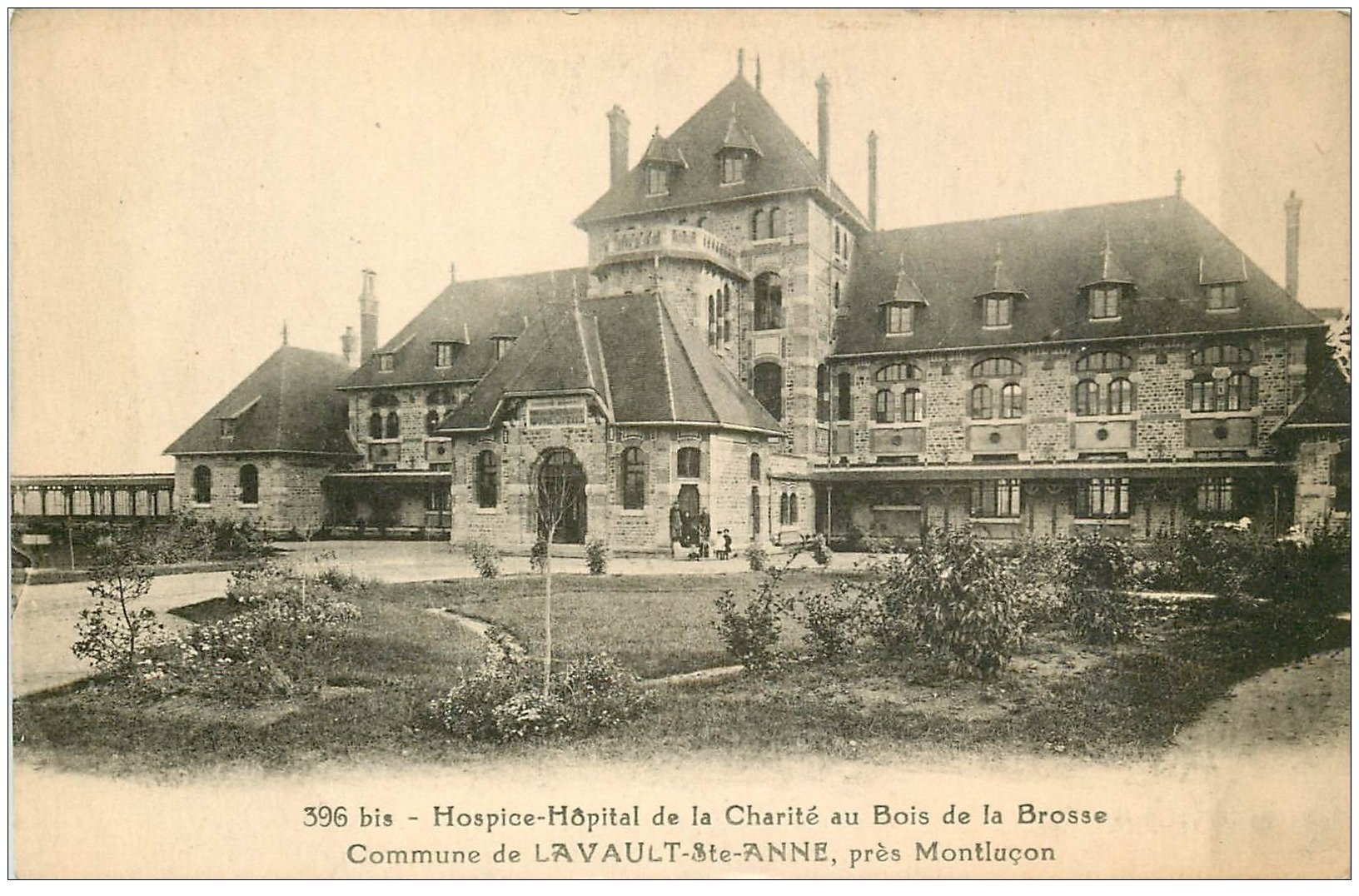 carte postale ancienne 03 LAVAULT-SAINTE-ANNE. Hospice Charité Bois de la Brosse