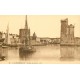 12 cpa 17 LA ROCHELLE. Rue du Palais, Port, Quai et Statue Duperré, Tour Lanterne, Vieux Bassin, Hôtel de Ville & Plage