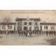 33 SAINT-SEURIN-SUR-L'ISLE. Les Ecoles Place de la Mairie belle animation 1925