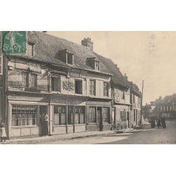 14 TOUQUES. Café route de Trouville 1909