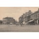 59 HAUTMONT. Commerces et enfants sur la Grande Place