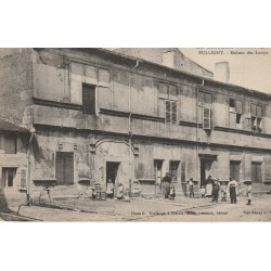 54 PULLIGNY. Maison des Loups ancienne Résidence Seigneuriale bien animée 1917