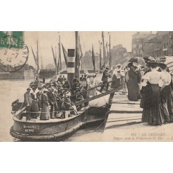 76 LE TREPORT. Départ pour la Promenade en Mer su le bateau " Mouche de Dieppe " 1913