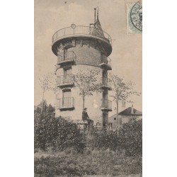 95 ARGENTEUIL. Le Moulin d'Orgemont 1906 avec personnage assis sous la Tour et le Donjon