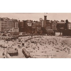 35 DINARD. La Plage avec les Hôtels