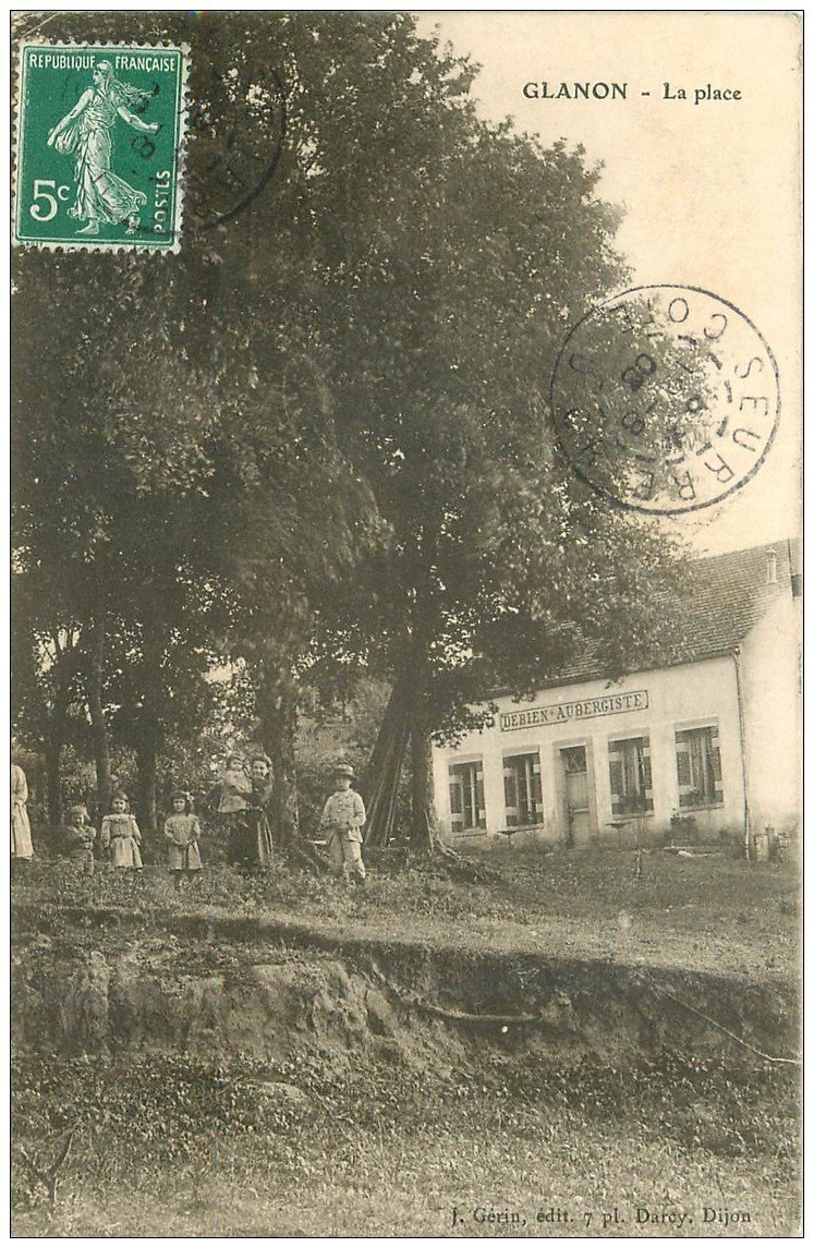 21 GLANON. La Place 1908 Delbien Aubergiste avec animation
