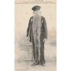 03 MONTLUCON. Louis Coulon mouleur aux Usines avec sa barbe de 3.35m 1915