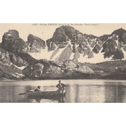 04 BARCELONNETTE. Pêcheurs sur barque au Lac d'Allos et les Grandes Tours 1914