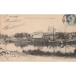 54 TOUL. Le Port du Canal de la Gare avec péniches vue des Remparts 1905