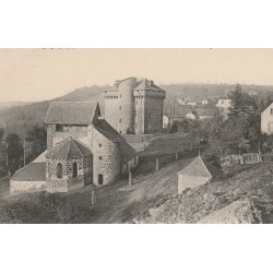 15 LES TERNES. Eglise et Château