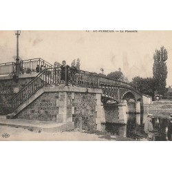 94 LE PERREUX SUR MARNE. La Passerelle