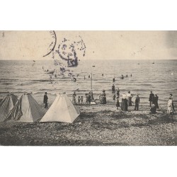 14 ARROMANCHES. L'Heure du Bain devant la Petite Cale 1909