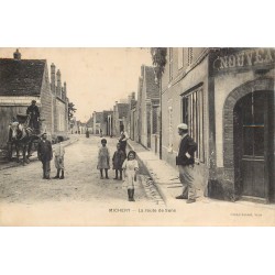 89 MICHERY. La Route de Sens avec attelage face à l'Epicerie Nouveau 1908