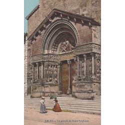 13 ARLES. Le Portail de Saint-Trophime 1914