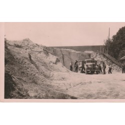 87 SAINT-YRIEIX la Perche. Les Carrières de Marcognac. Carreau de Caolin ou Kaolin. Ouvriers et Camion
