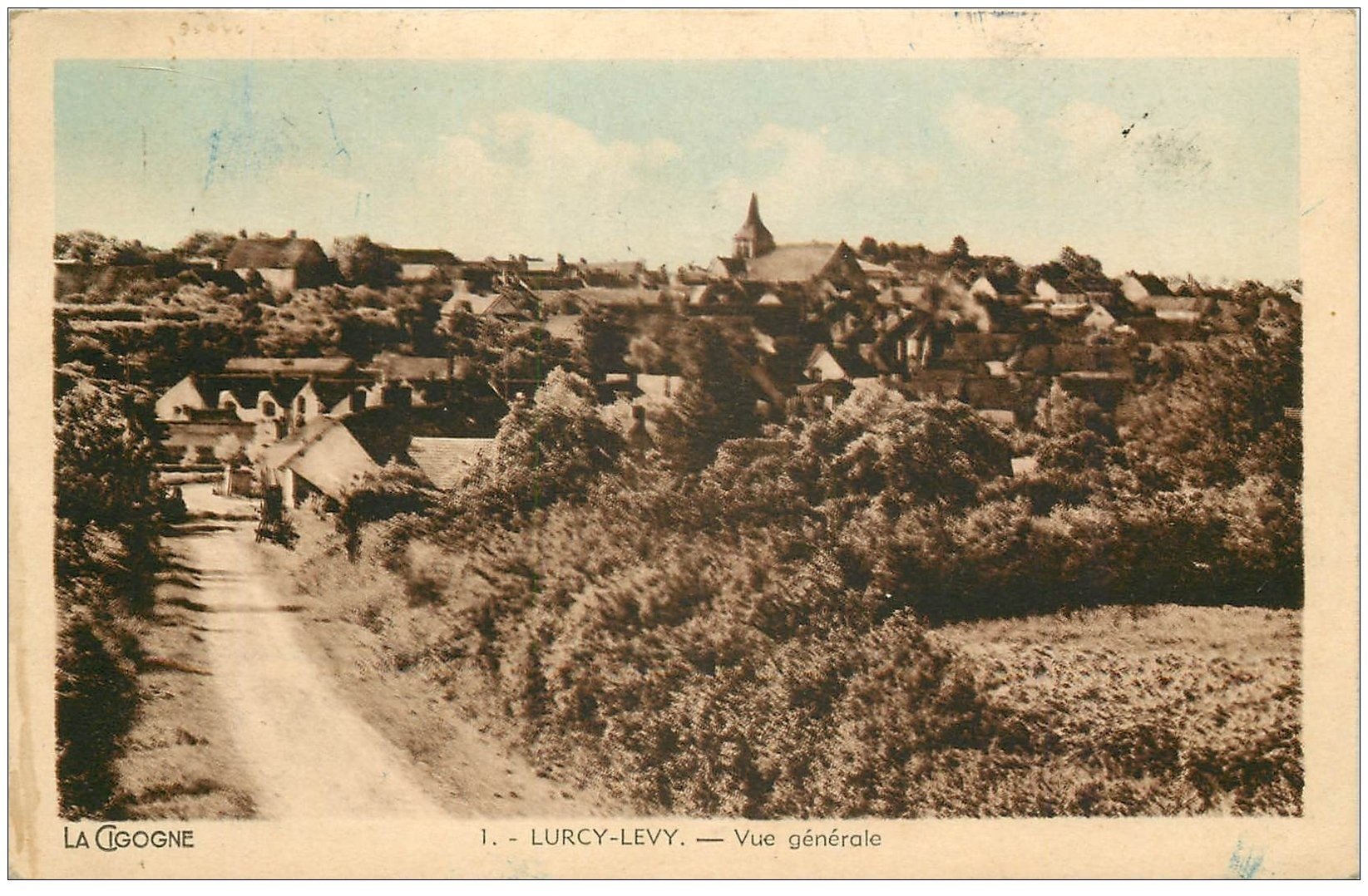 carte postale ancienne 03 LURCY LEVY. Vue générale 1947