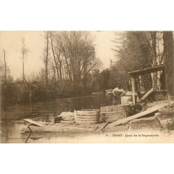 79 NIORT. Un Megissier au Quai de la Regratterie 1908
