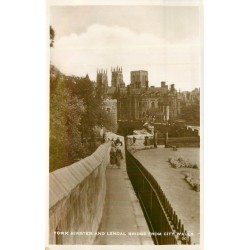 ANGLETERRE. York Minster and Lendal bridge from city Walls