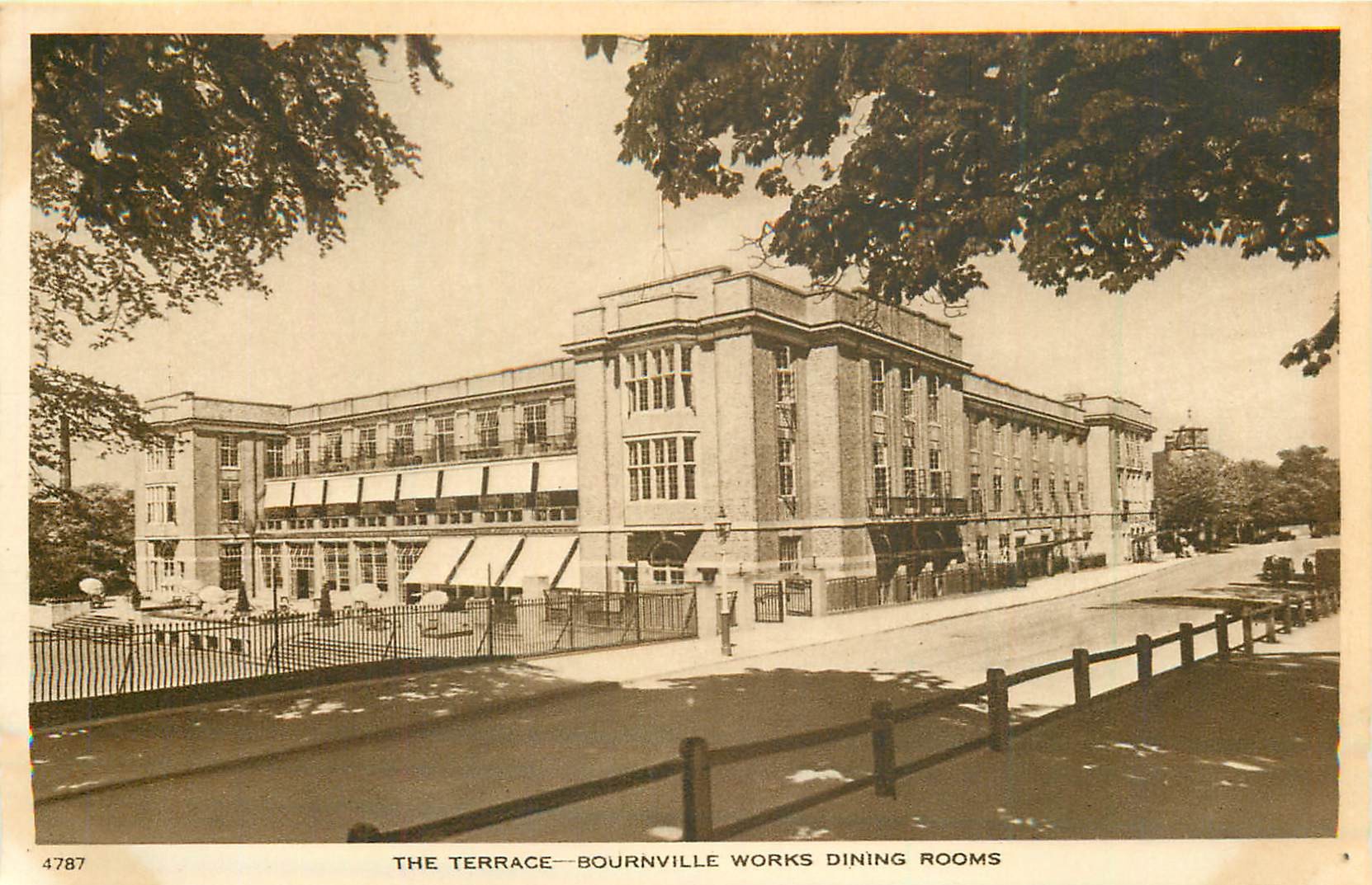 Angleterre. THE TERRACE. Bournville works dining rooms