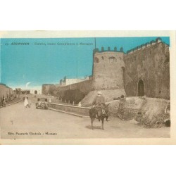 Maroc AZEMMOUR. Entrée route Casablanca à Mazagan avec ânier et voiture ancienne