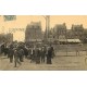 76 LE TREPORT. Voilà les Parisiens qui arrivent Superbe carte toilée vers 1904