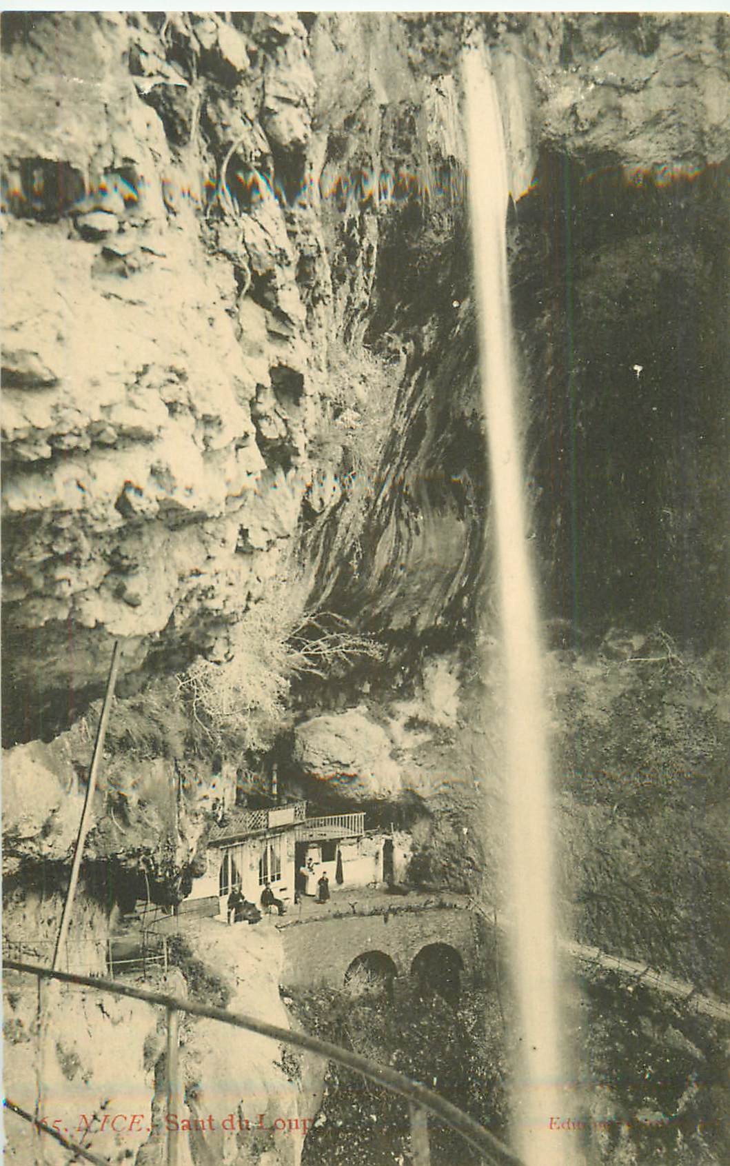 06 GOURDON. Saut du Loup animation