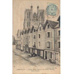 80 ABBEVILLE. Eglise Saint-Vulfran et Vieilles Maisons Place Guindal 1905