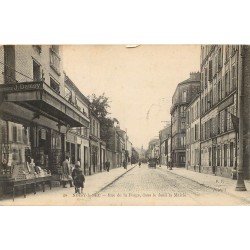 93 NOISY-LE-SEC. Quincaillerie Damoy et au fond la Mairie 1914
