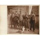 A identifier Photo 12 x 9 cm d'un groupe de personnes à la Campagne avec leur chien...