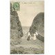 carte postale ancienne 22 BINIC. Le Goulet. Femmes en ombrelles 1907