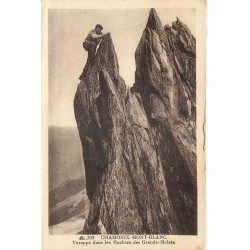 74 CHAMONIX-MONT-BLANC. Alpiniste Varappe Rochers des Grands Mulet 1938