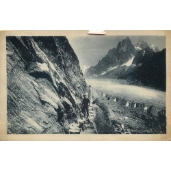 74 CHAMONIX. Randonneurs sur le Mauvais Pas sur la Mer de Glace 1928