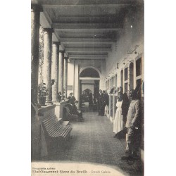 RARE 09 AX-LES-THERMES. Etablissement Sicre du Breilh. Grande Galerie bien animée