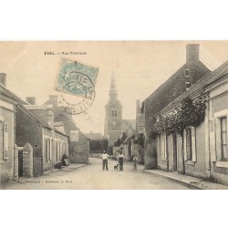 72 FILLE. Rue Principale animée 1905