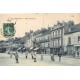71 LE CREUSOT. Nombreux Commerces et roulottes Place Schneider 1908