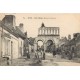 71 AUTUN. Ouvriers goudronneurs devant l'Octroi Porte d'Arroux 1907