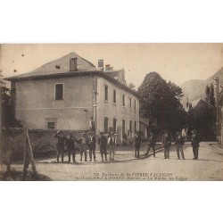 73 SAINT-JEAN-DE-LA-PORTE. La Mairie et les Ecoles