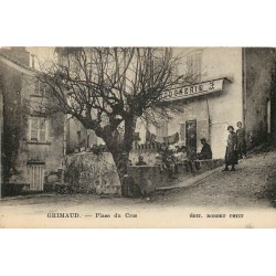 83 GRIMAUD. Boucherie Place du Cros bien animée