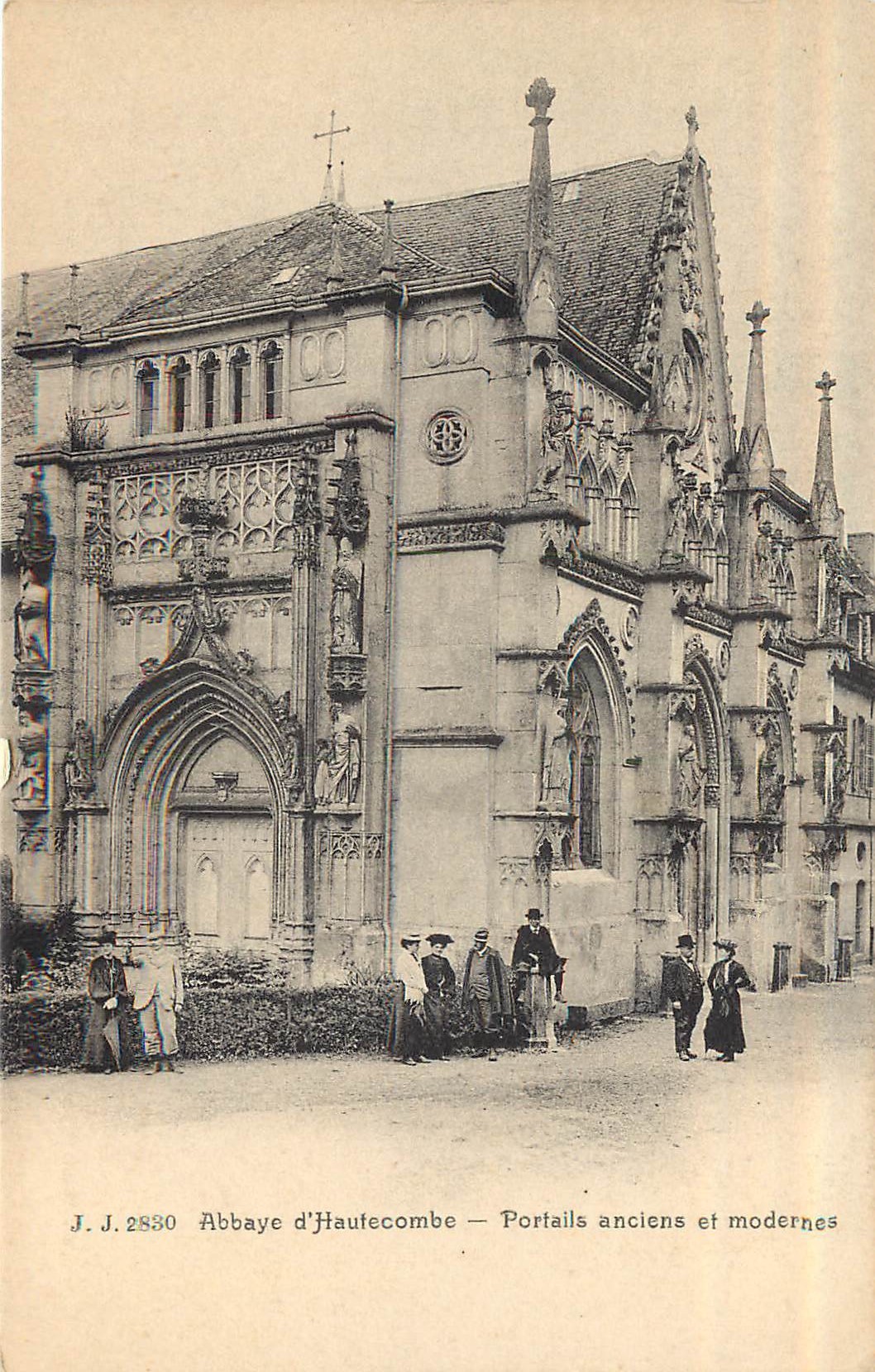 73 HAUTECOMBE. Portails anciens et modernes de l'Abbaye