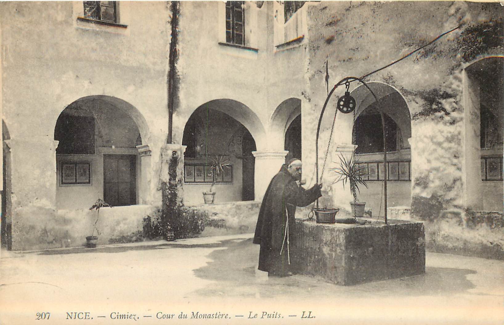 8 x cpa 06 NICE. Cimiez Puits Monastère, Arènes, Monument Gambetta, Reine Victoria et Avenue Masséna